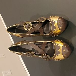 Brand new steam punk brown shoes with gold trim